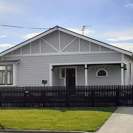 Te Waiharakeke Holiday Home Бленхайм Екстериор снимка