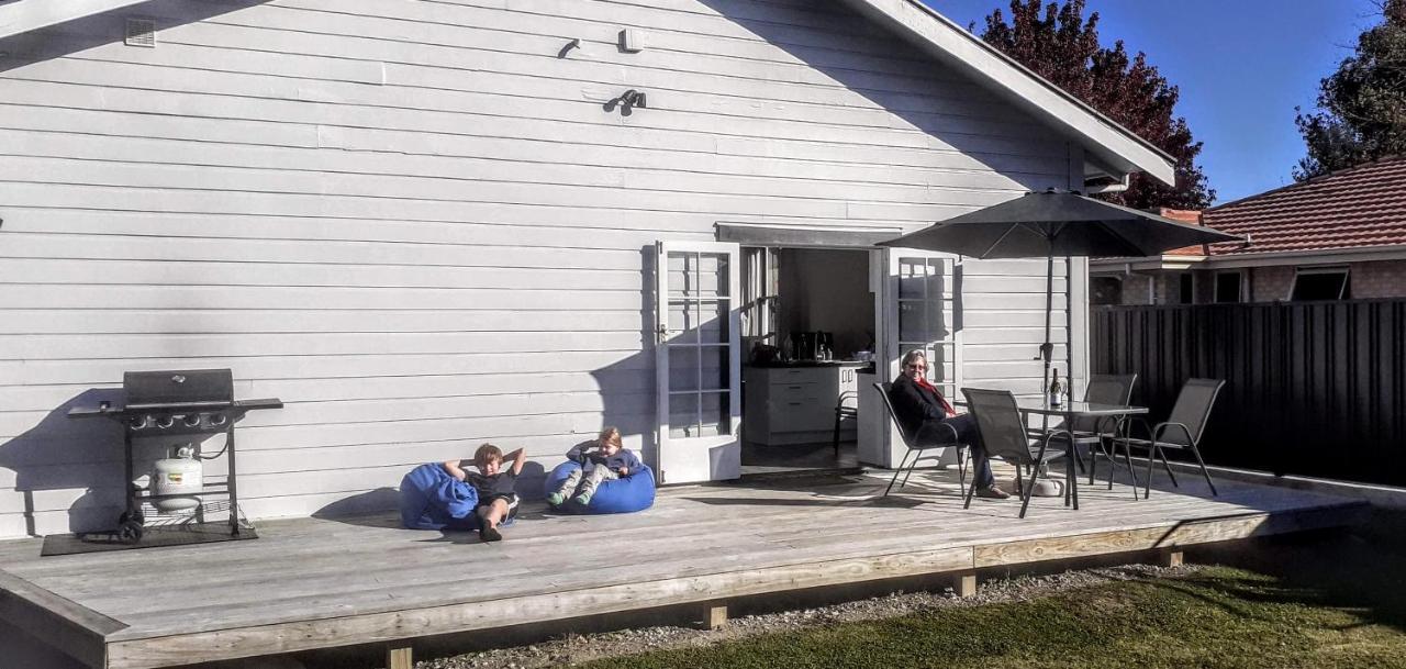 Te Waiharakeke Holiday Home Бленхайм Екстериор снимка