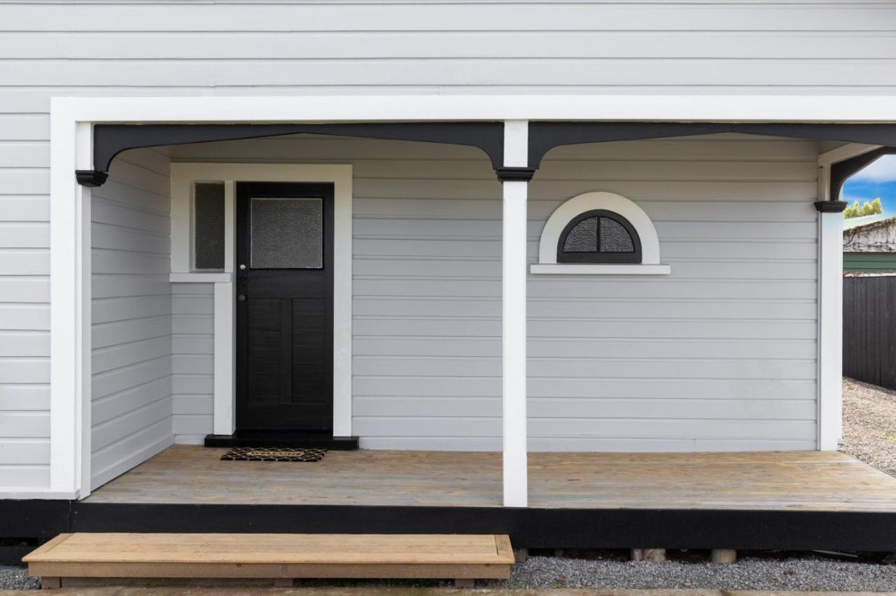 Te Waiharakeke Holiday Home Бленхайм Екстериор снимка